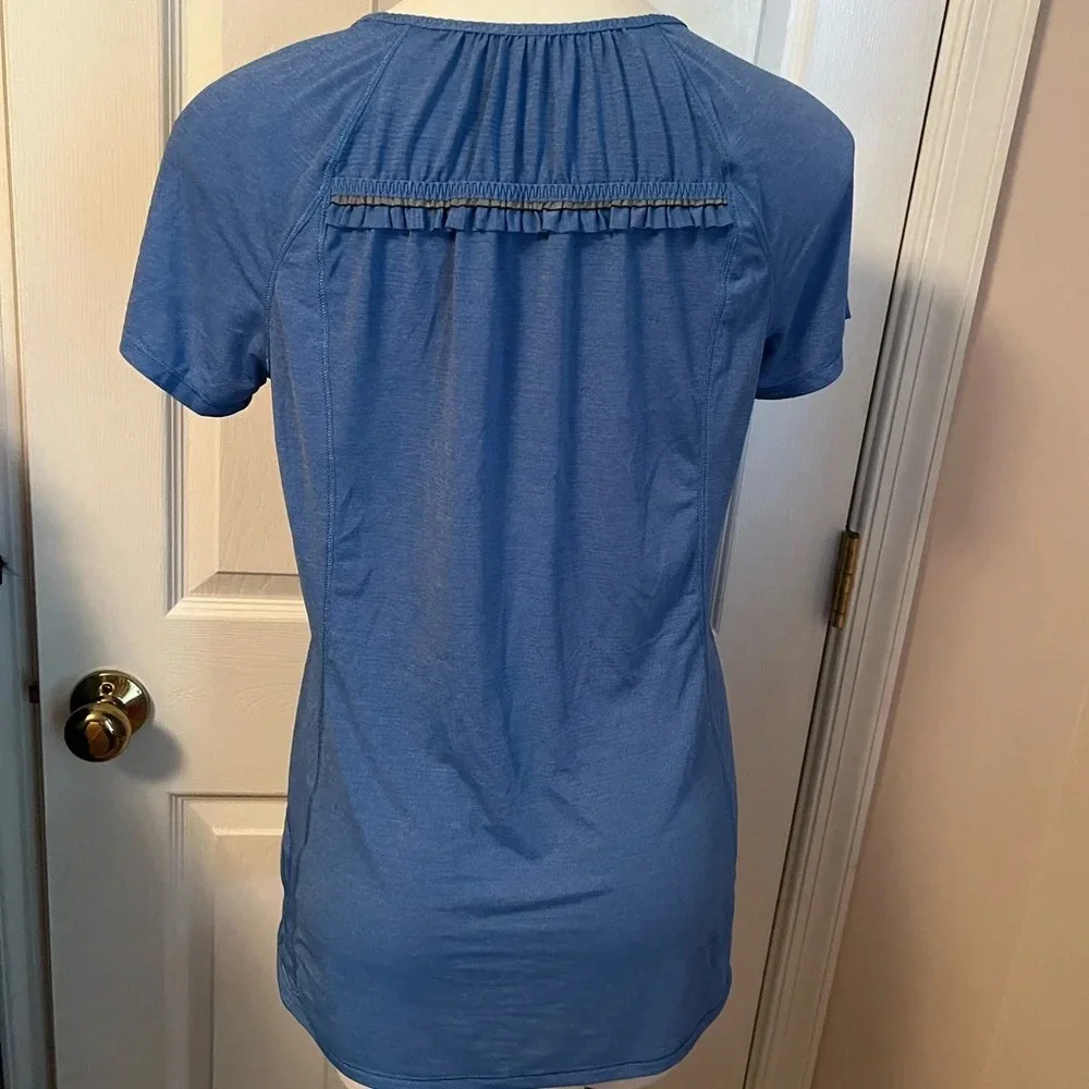 Great condition Lululemon blue workout shirt
